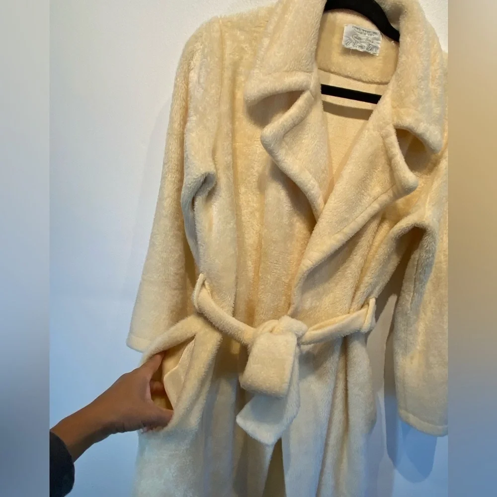Sears At Home Wear 70s 80s Women's Robe Vintage Fuzzy Belted‎ Beige no Size Tag